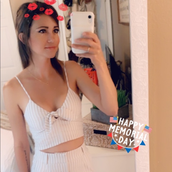 Meet your Posher, Danielle - Picture 1 of 3